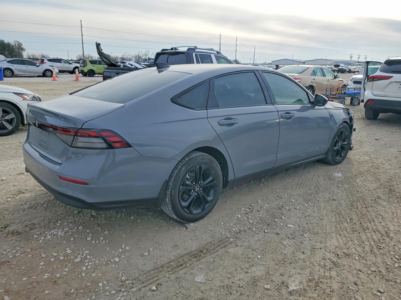 2025 HONDA ACCORD SE photo 3