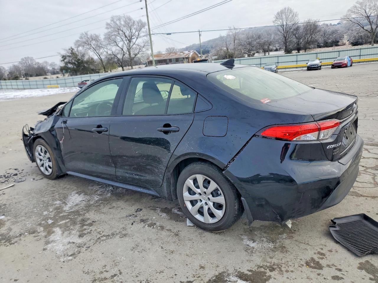 2023 TOYOTA COROLLA LE photo 2