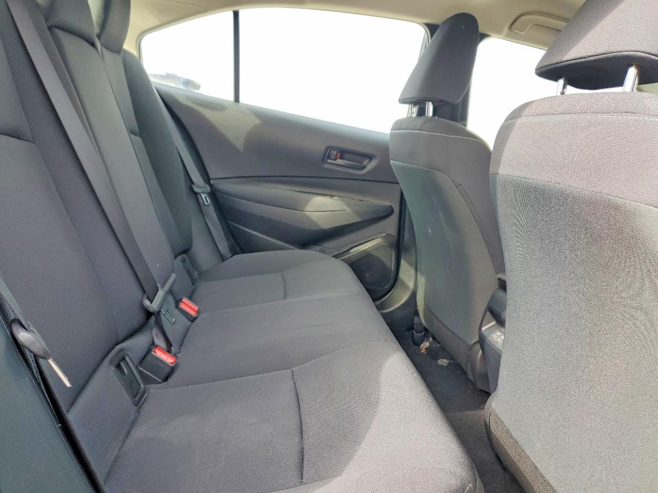 2023 TOYOTA COROLLA LE photo 10