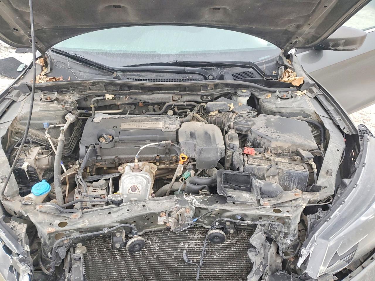 2013 HONDA ACCORD LX photo 21
