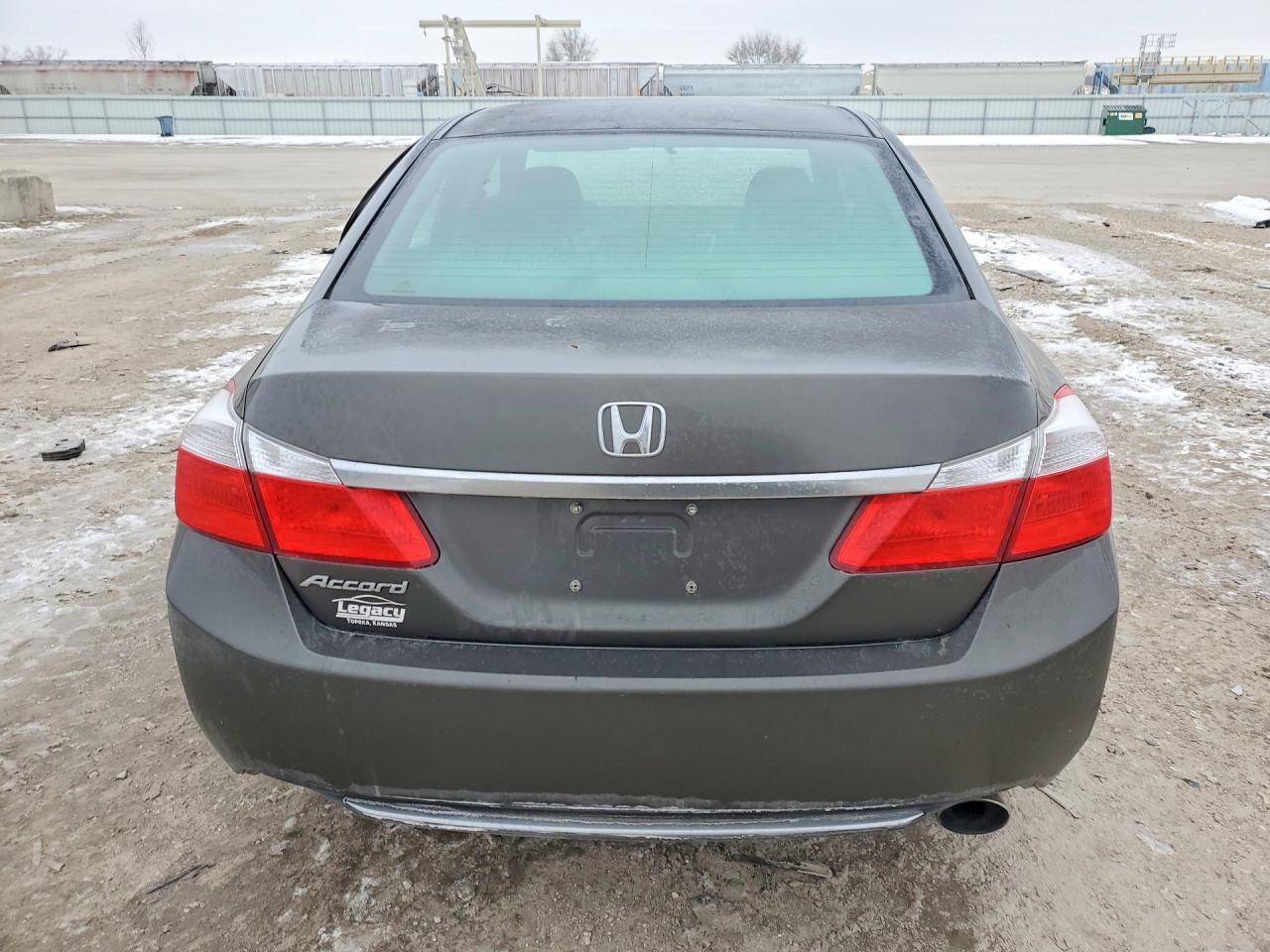 2013 HONDA ACCORD LX photo 11