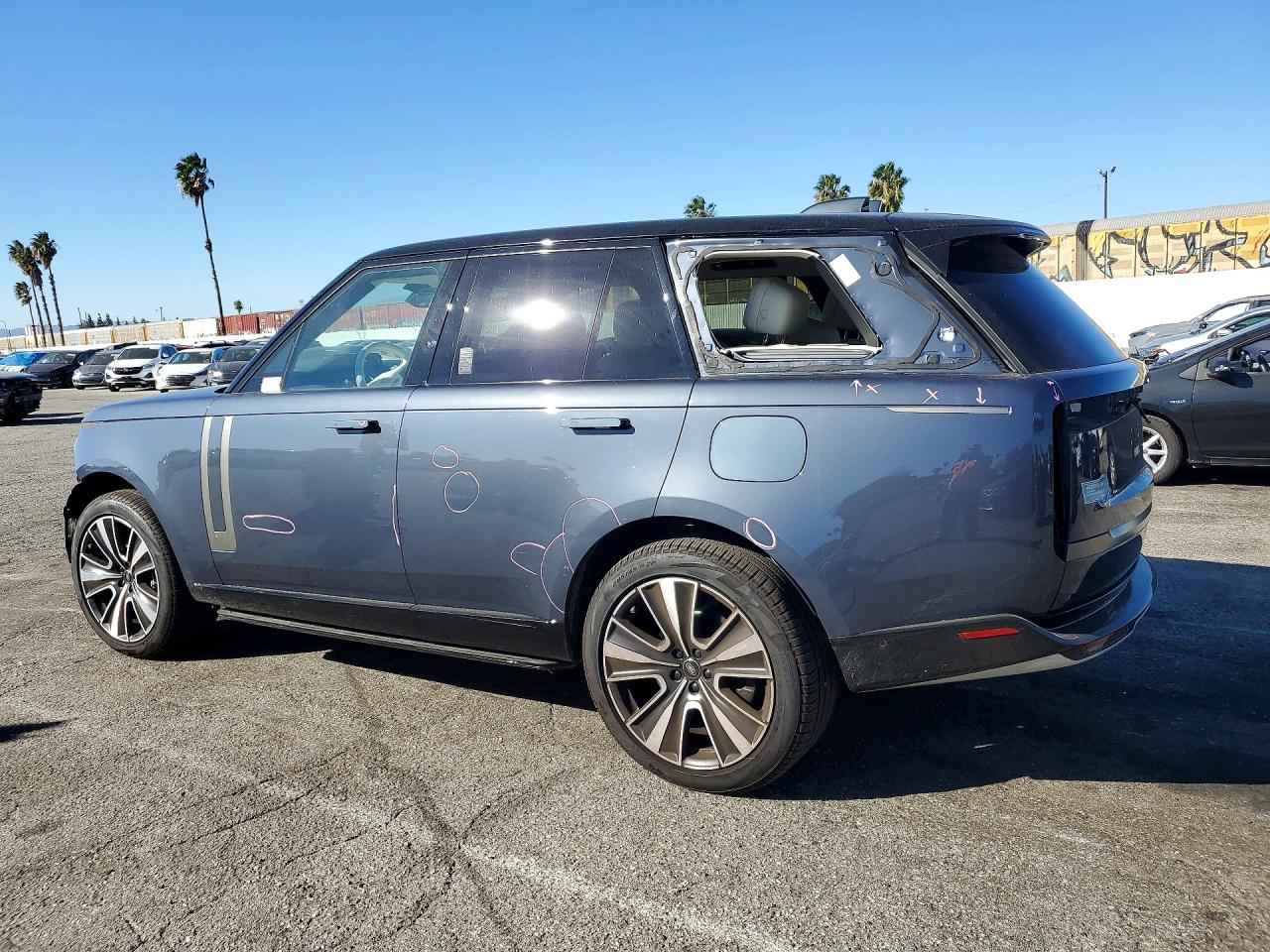 2025 LAND ROVER RANGE ROVER SE photo 2