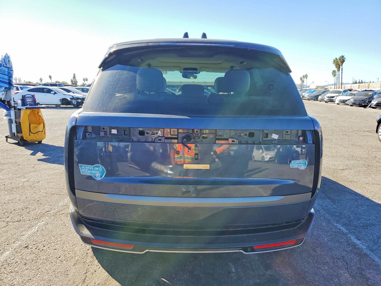 2025 LAND ROVER RANGE ROVER SE photo 6