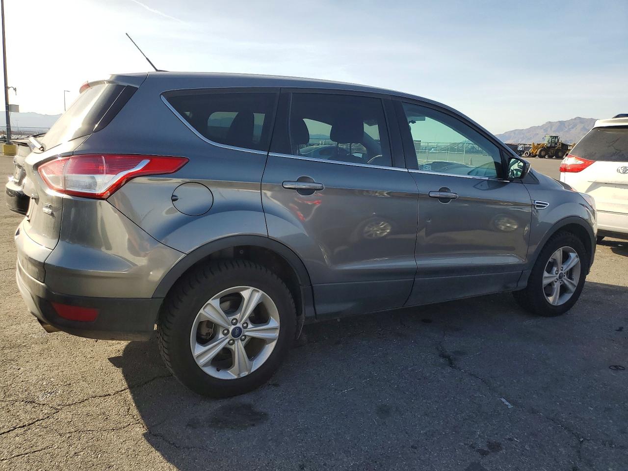 2014 FORD ESCAPE SE photo 5