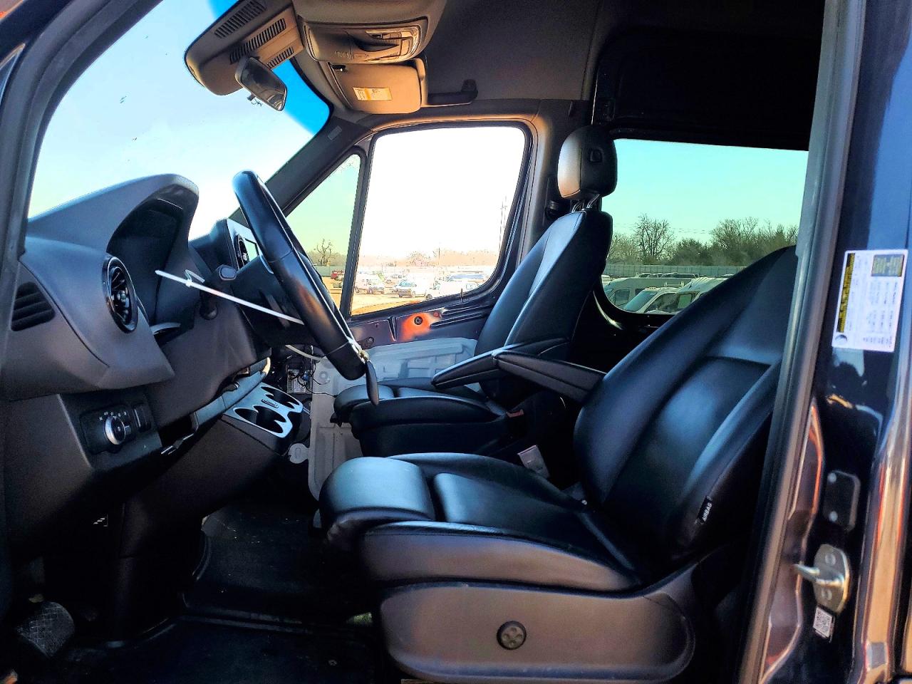 2020 MERCEDES-BENZ SPRINTER 2500 photo 13