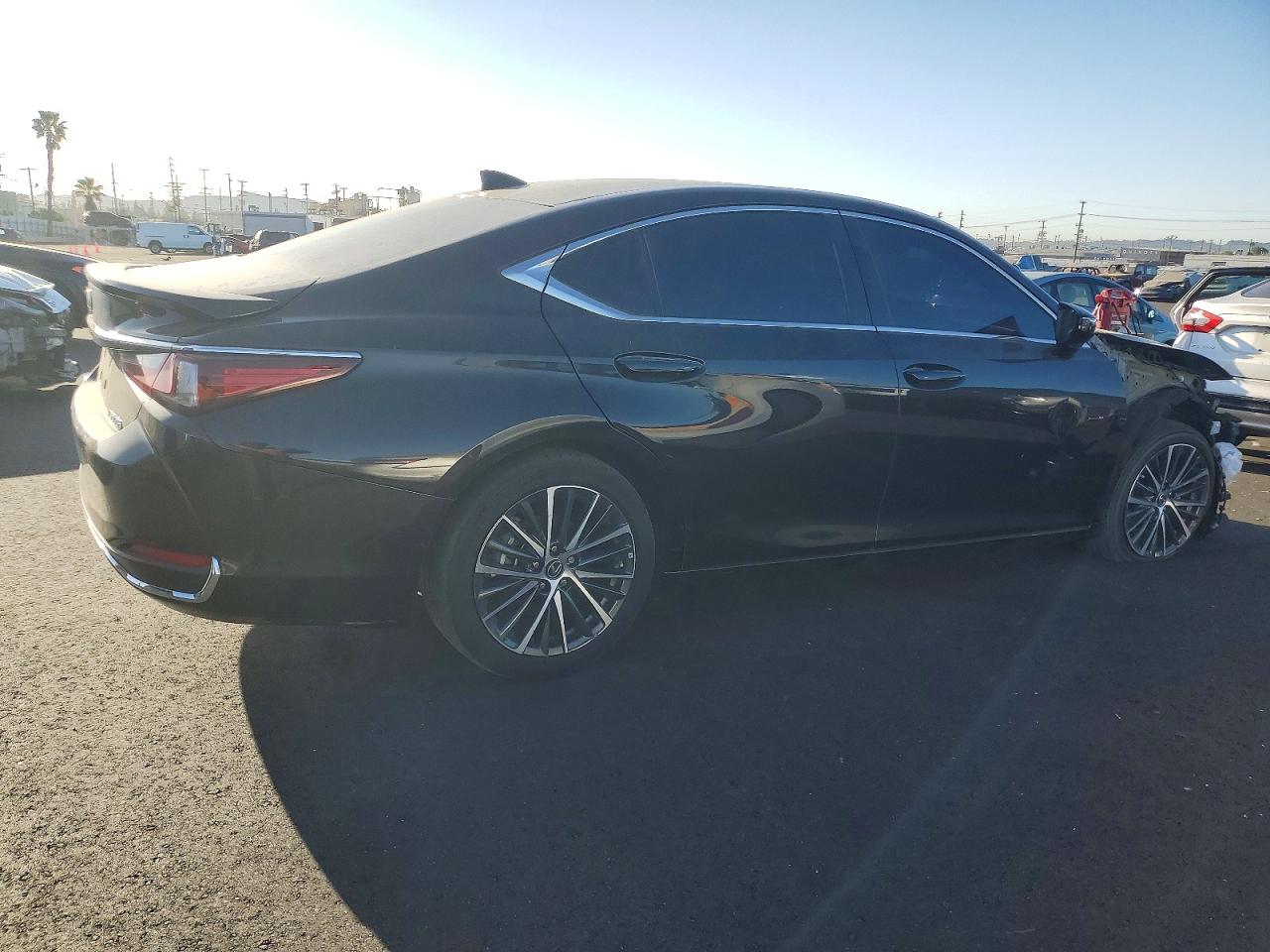 2024 LEXUS ES 300H BASE photo 3