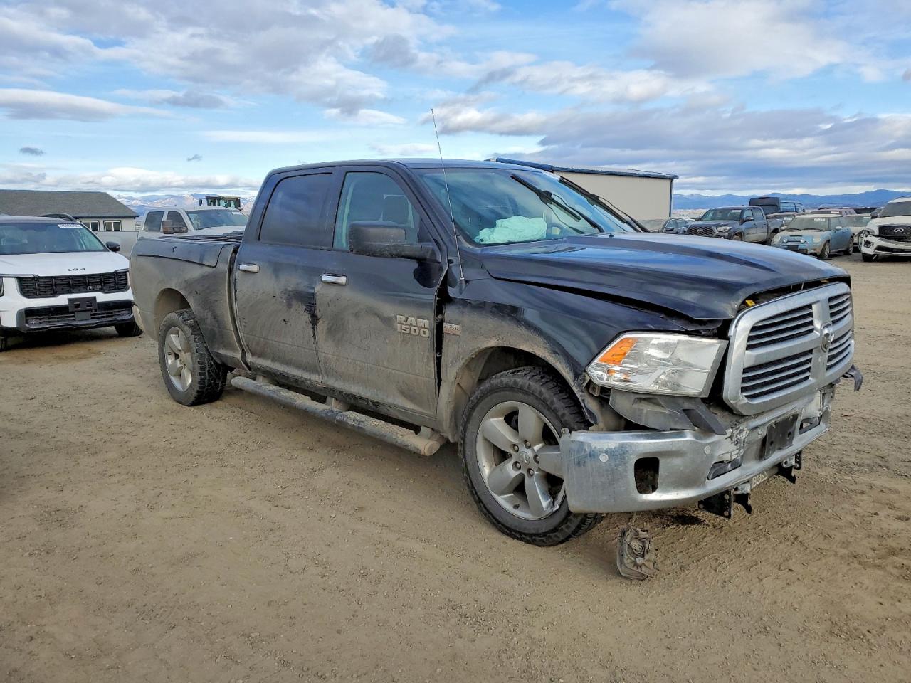 2017 RAM 1500 SLT photo 7