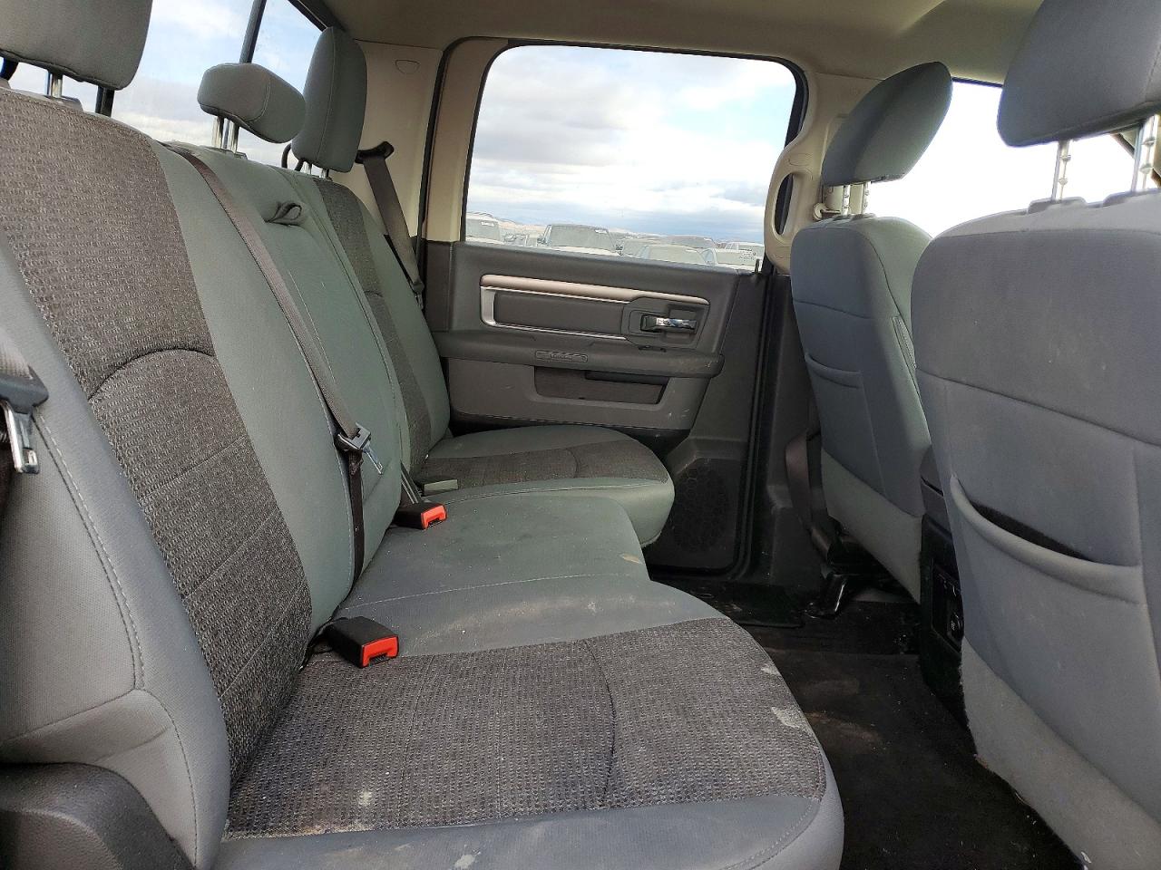 2017 RAM 1500 SLT photo 19
