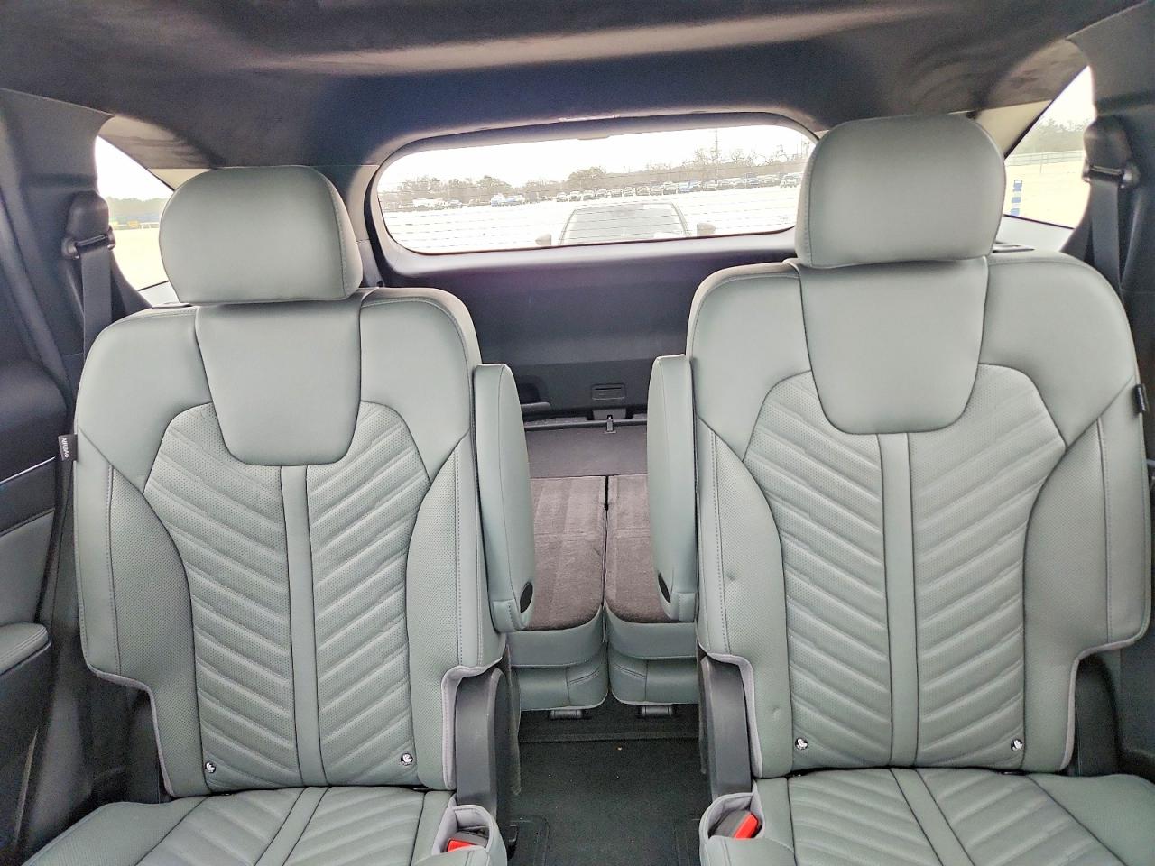 2024 KIA SORENTO photo 10
