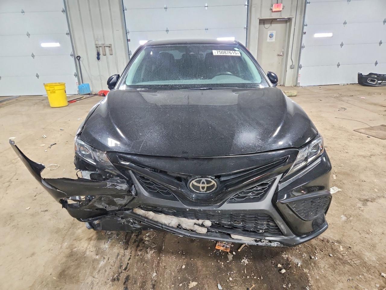 2024 TOYOTA CAMRY SE NIGHT SHADE photo 9
