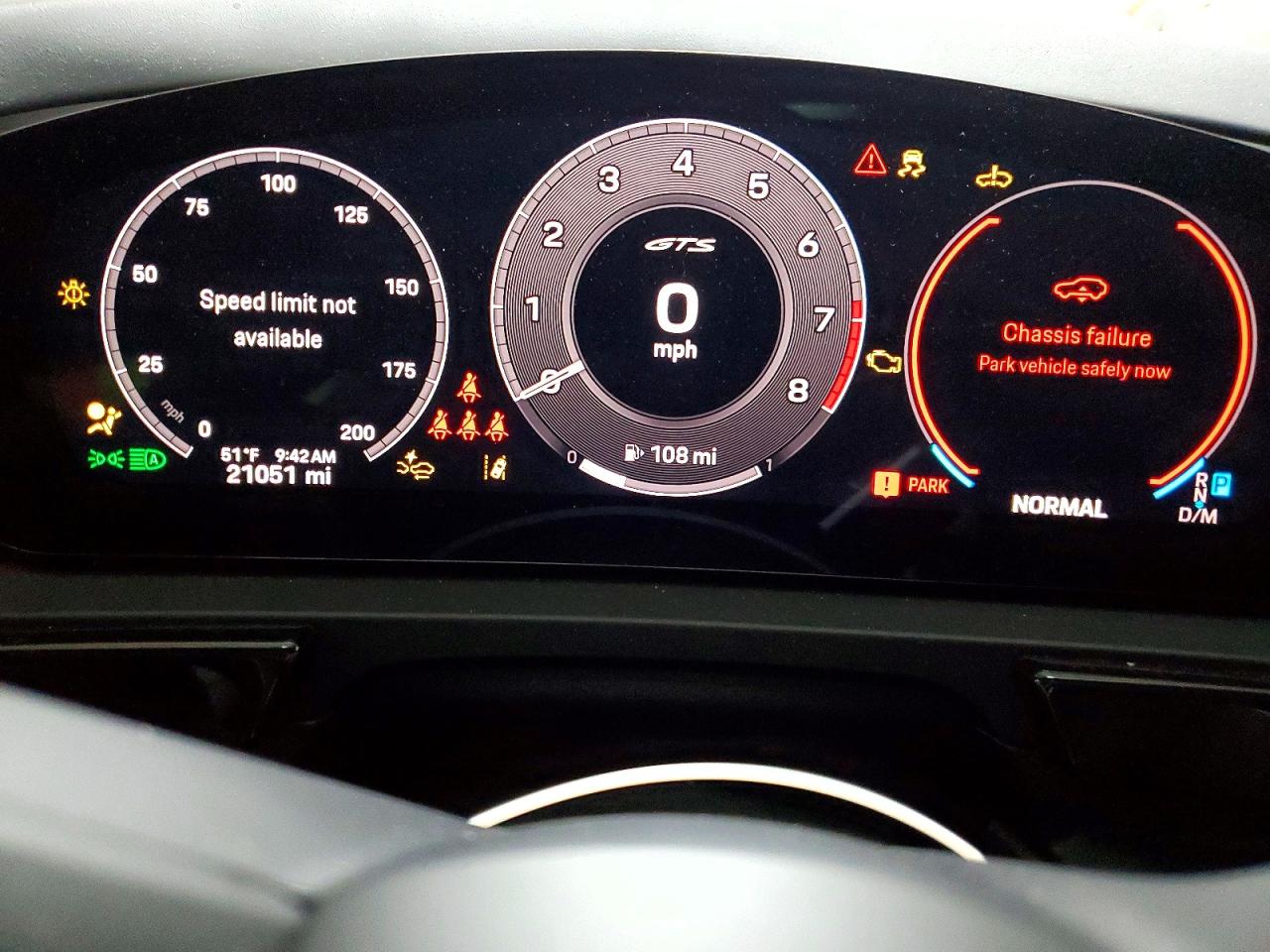 2025 PORSCHE CAYENNE GTS photo 9