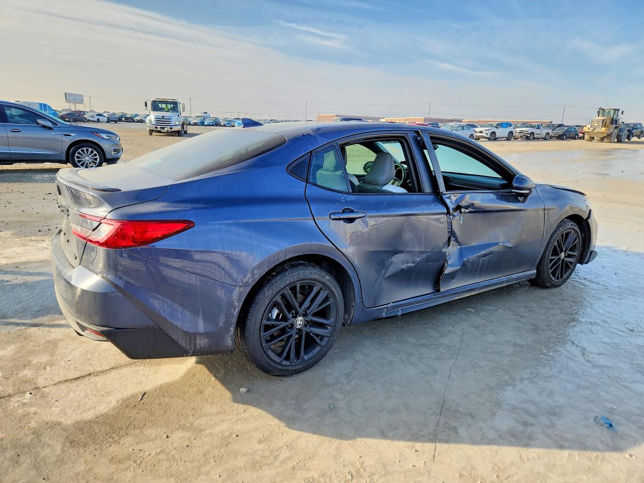 2026 TOYOTA CAMRY XSE photo 3