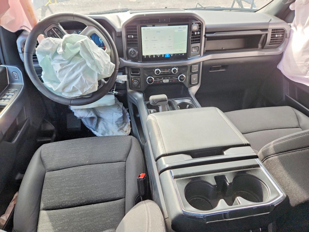 2025 FORD F150 XLT photo 15