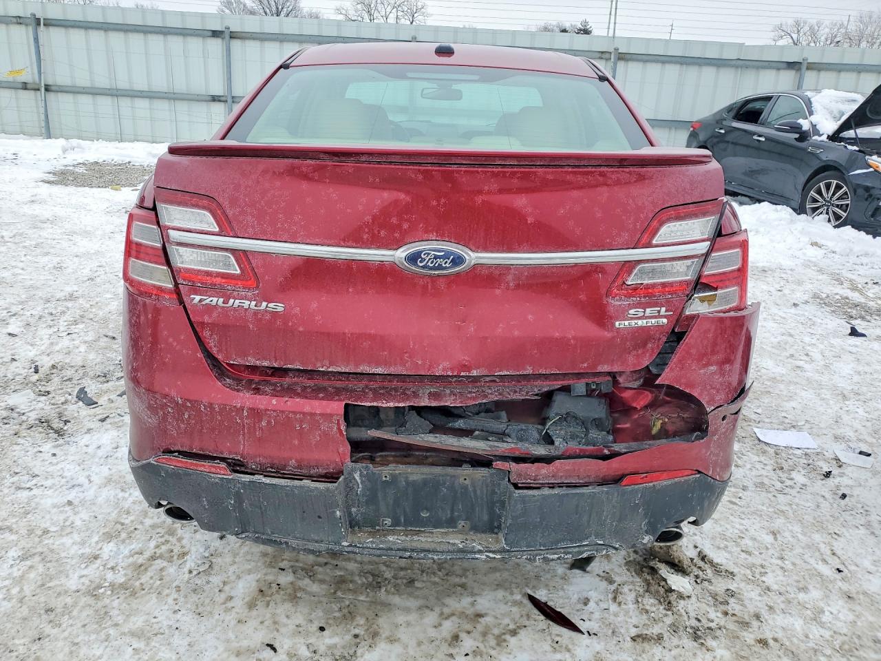 2015 FORD TAURUS SEL photo 11