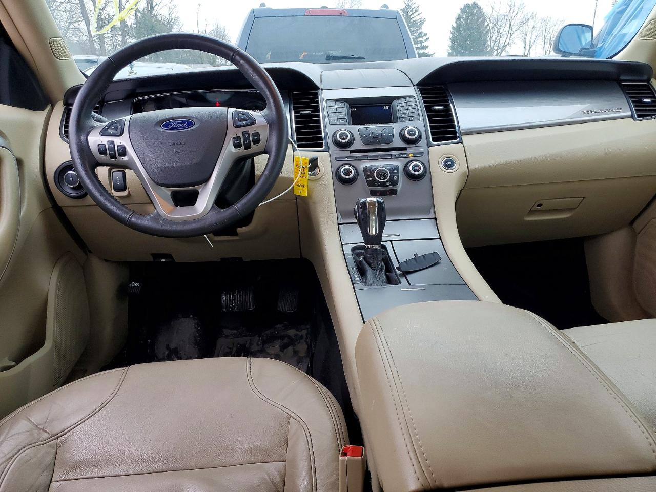 2015 FORD TAURUS SEL photo 15