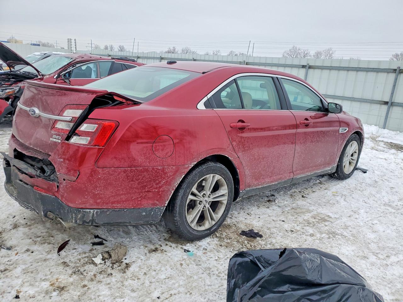 2015 FORD TAURUS SEL photo 5