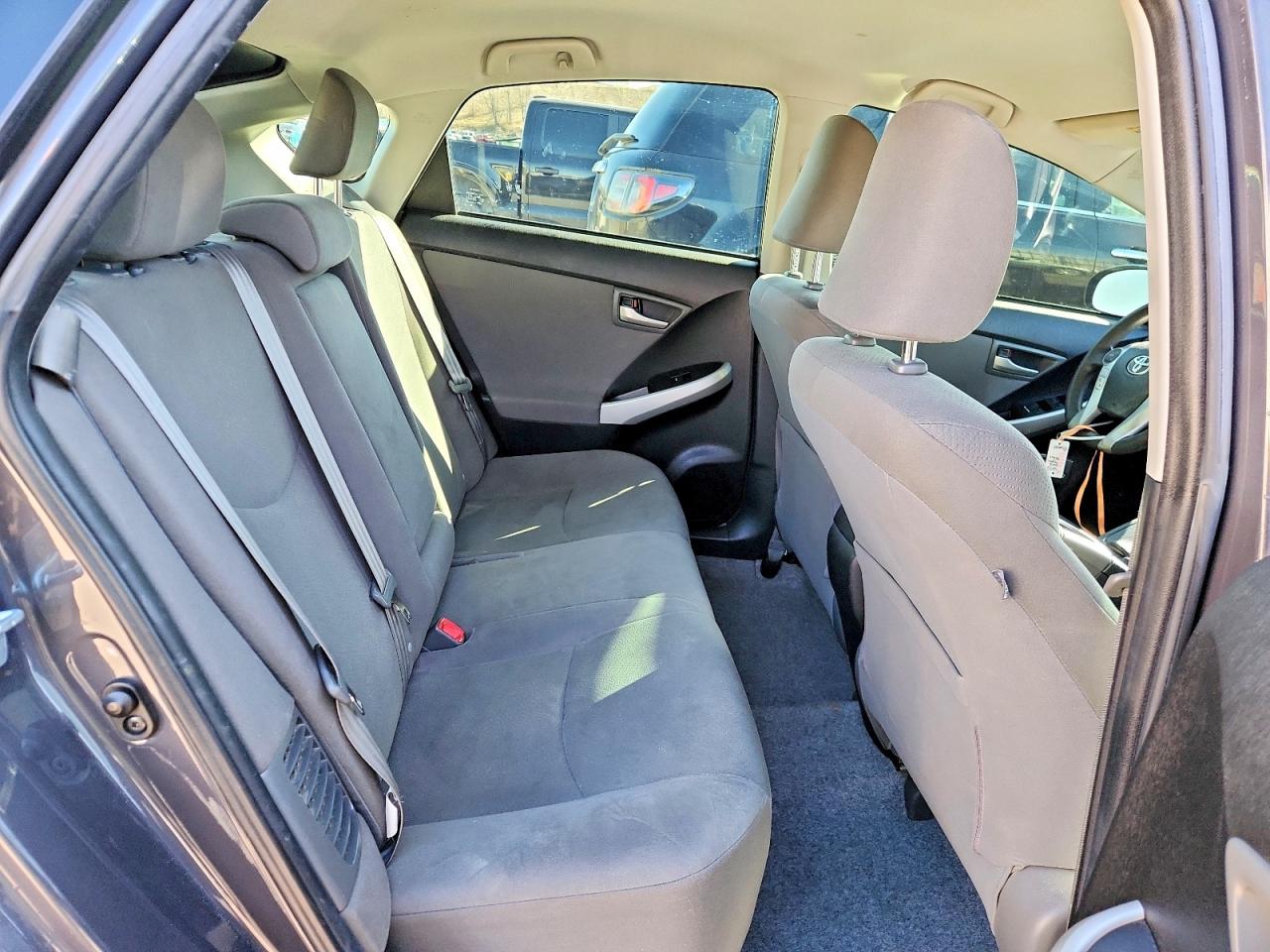 2013 TOYOTA PRIUS TWO photo 28