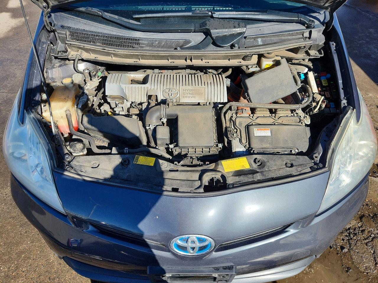 2013 TOYOTA PRIUS TWO photo 31