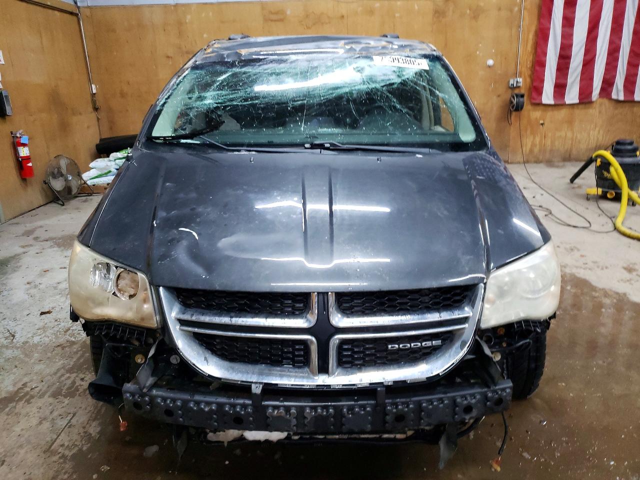 2012 DODGE GRAND CARAVAN CREW photo 5