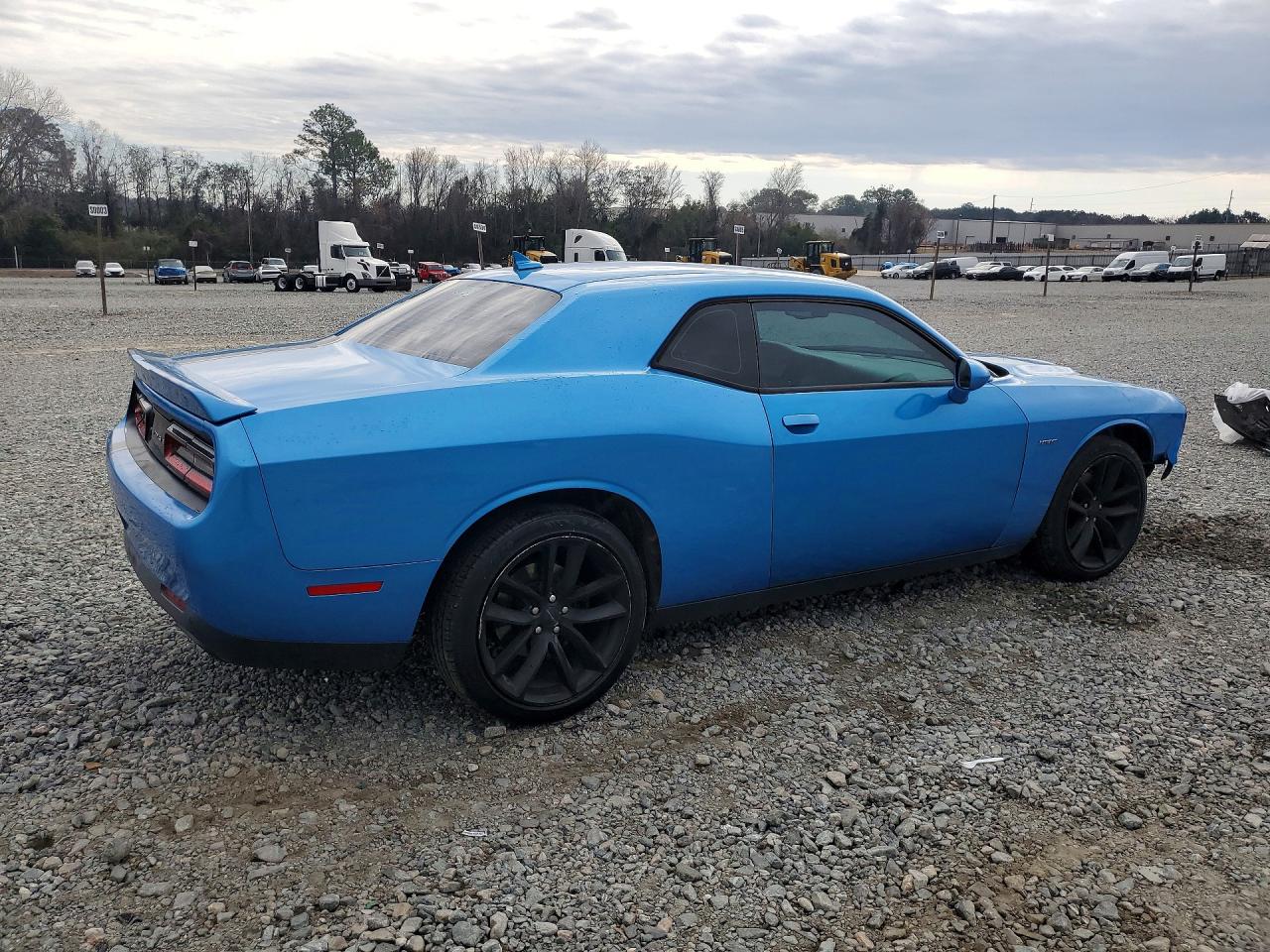 2016 DODGE CHALLENGER photo 5
