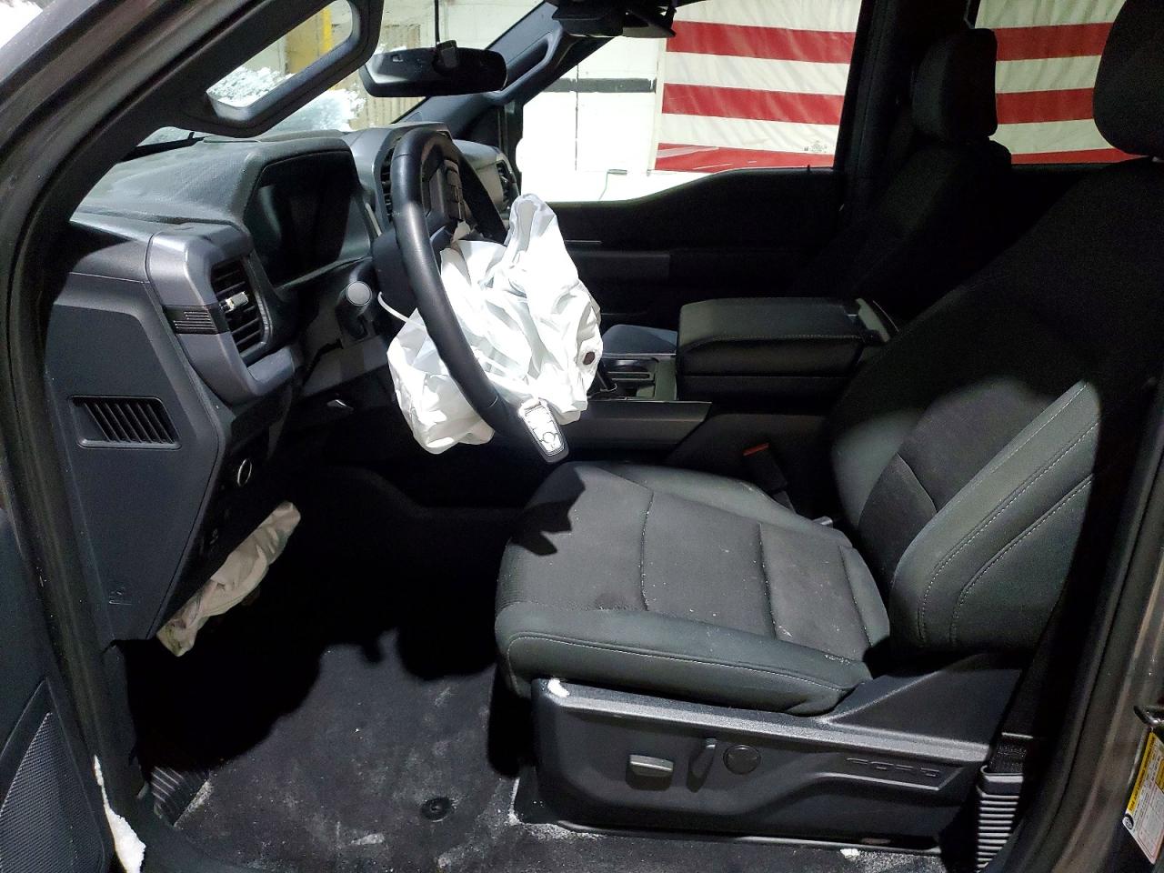 2025 FORD F150 XLT photo 13