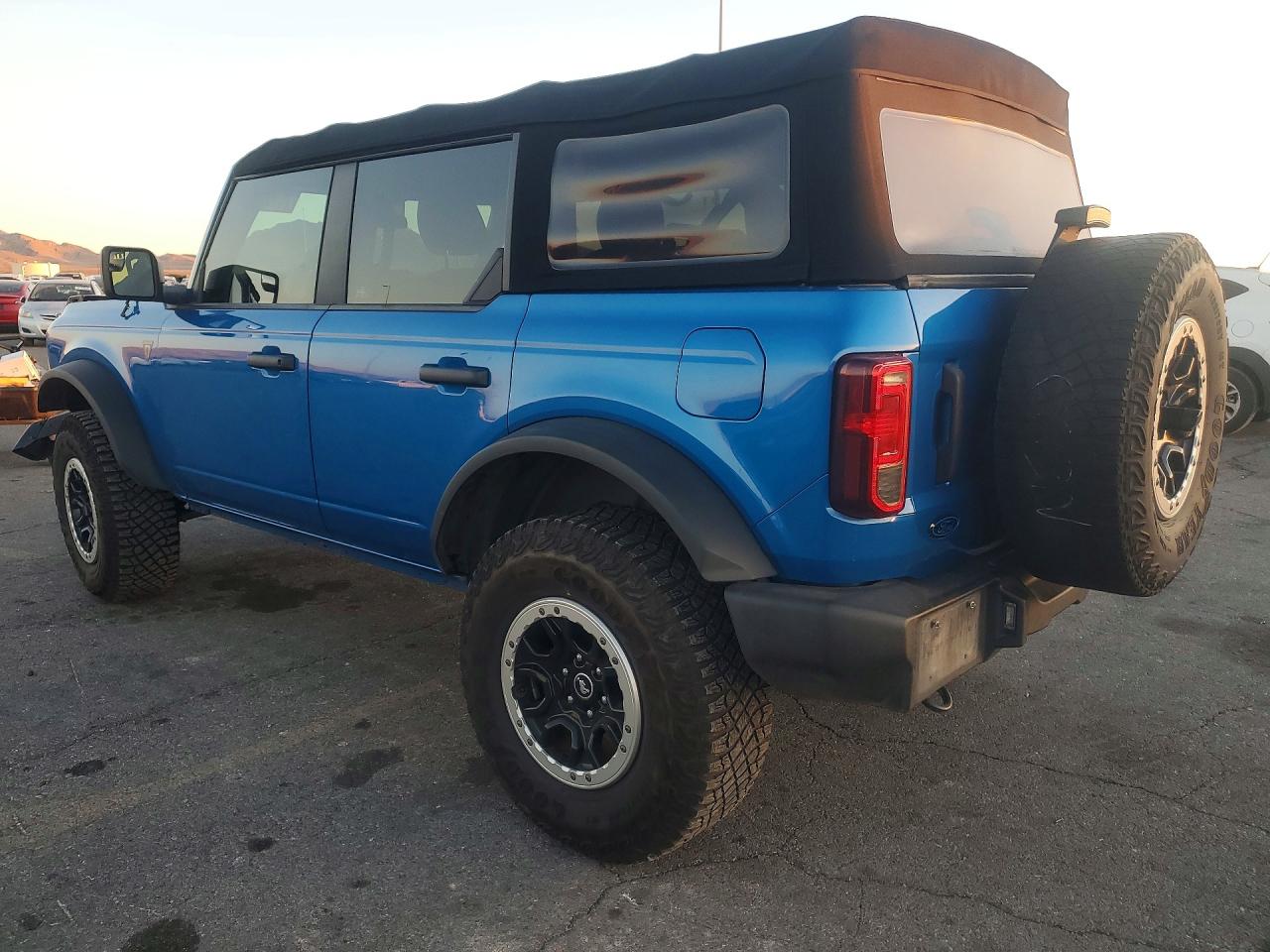 2021 FORD BRONCO BASE photo 2