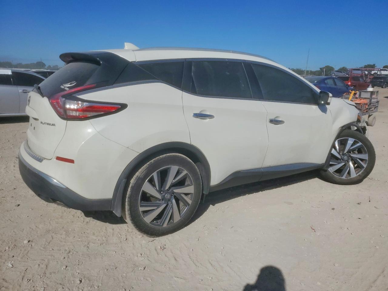 2018 NISSAN MURANO PLATINUM photo 5
