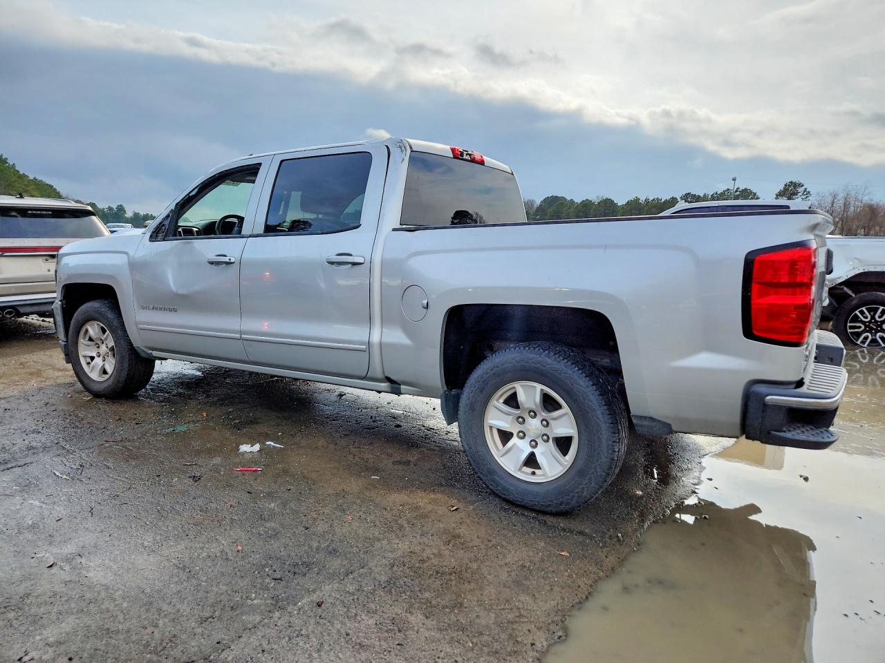 2016 CHEVROLET SILVERADO C1500 LT photo 2