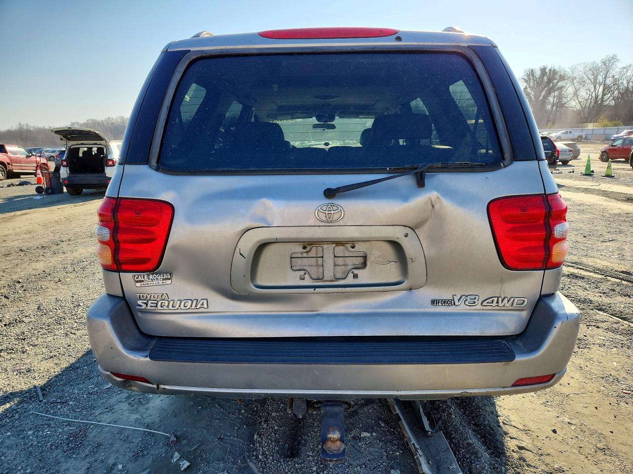 2003 TOYOTA SEQUOIA SR5 photo 6