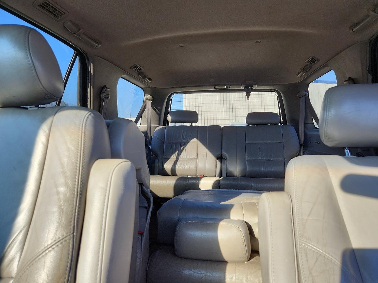 2003 TOYOTA SEQUOIA SR5 photo 10