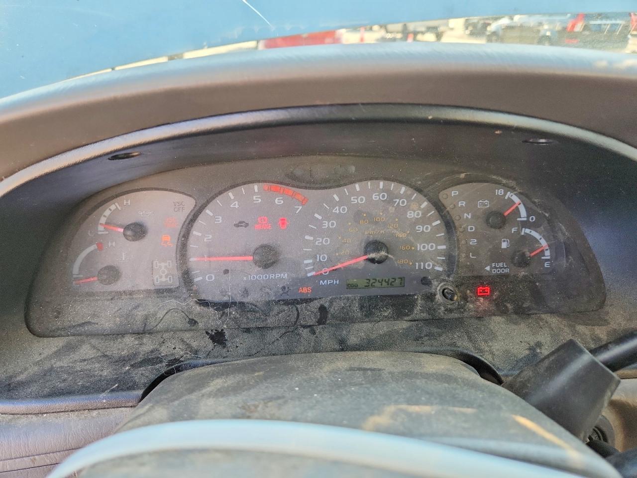 2003 TOYOTA SEQUOIA SR5 photo 9