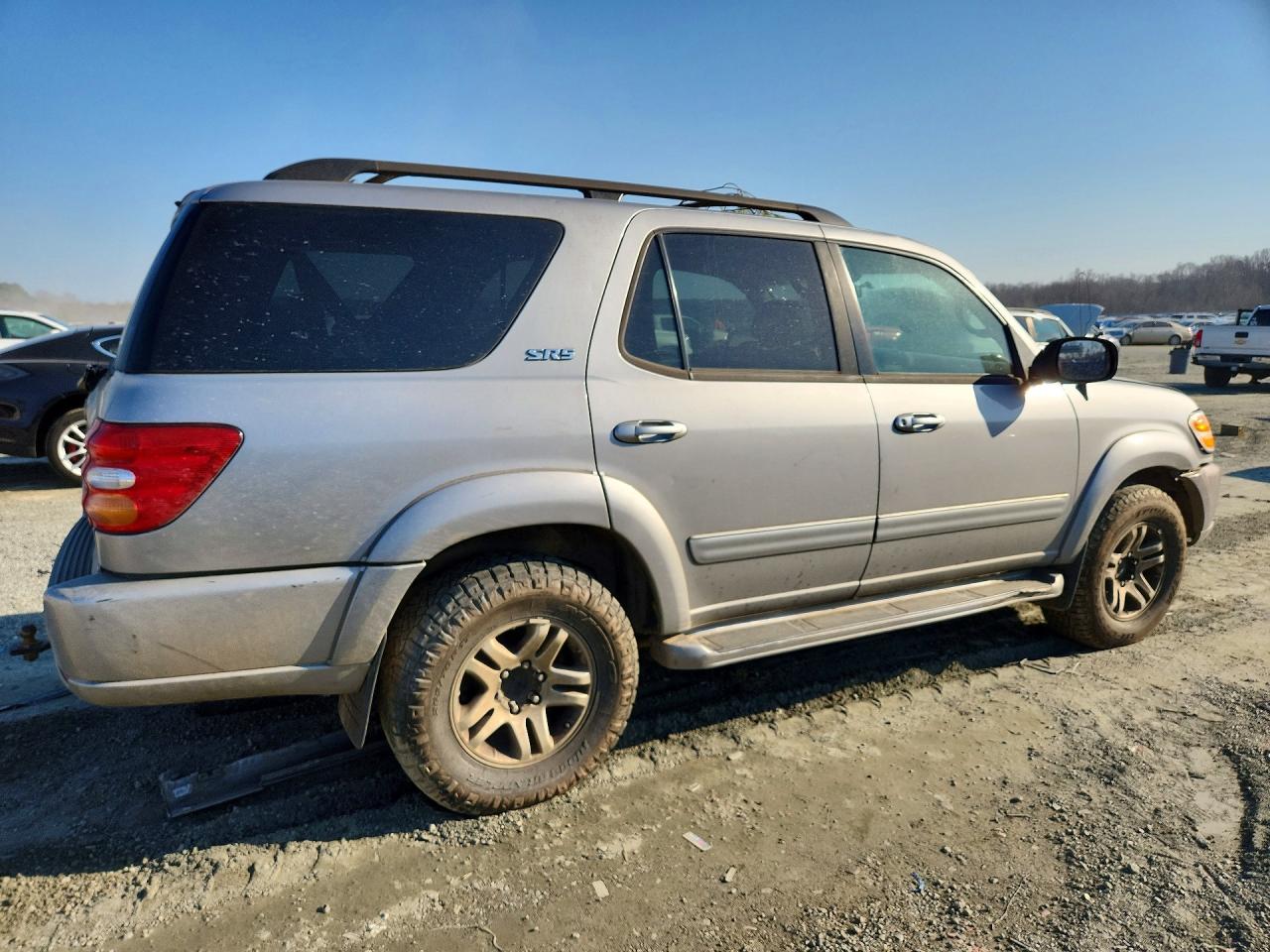 2003 TOYOTA SEQUOIA SR5 photo 3