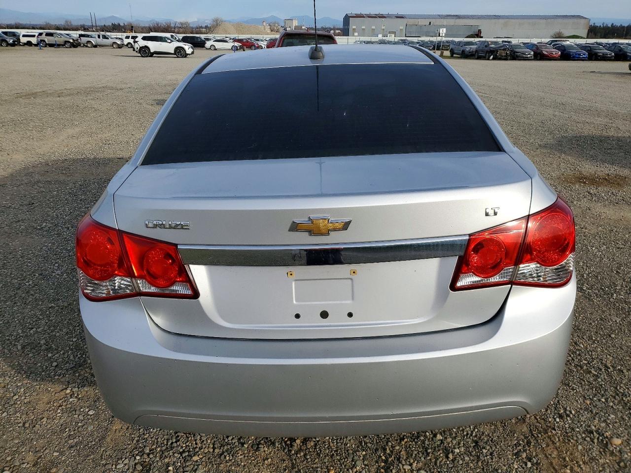 2016 CHEVROLET CRUZE LIMITED LT photo 6