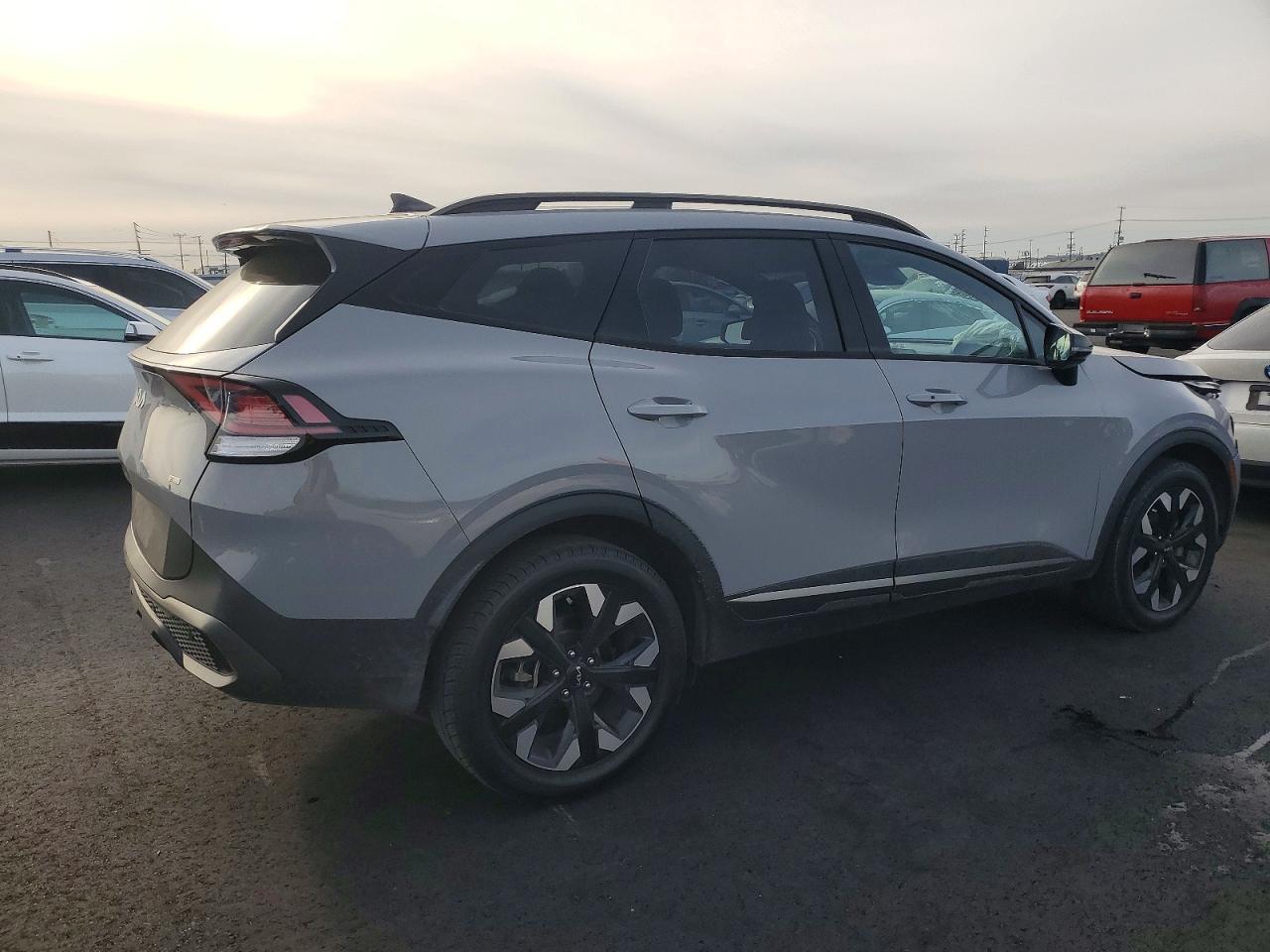 2023 KIA SPORTAGE X LINE photo 5