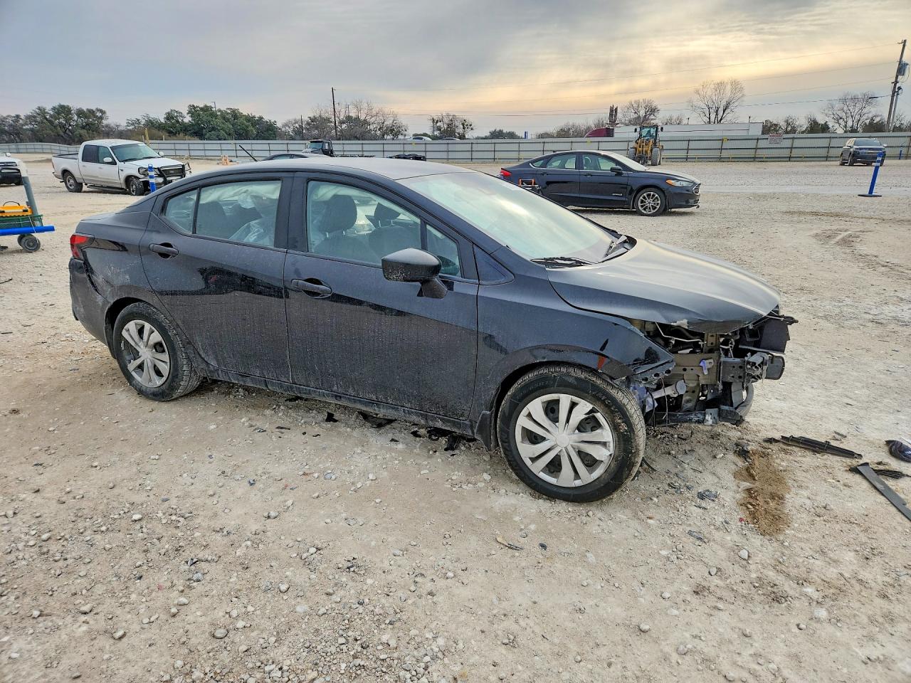 2021 NISSAN VERSA S photo 7