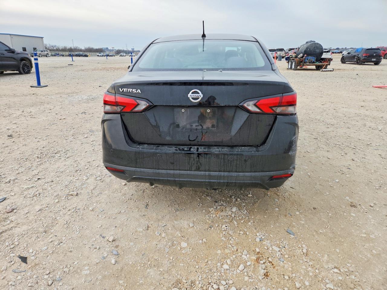 2021 NISSAN VERSA S photo 11