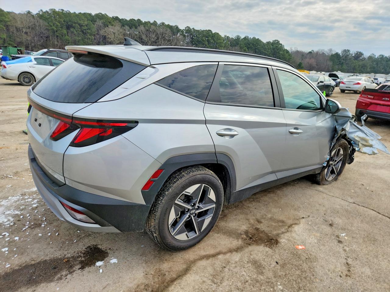 2025 HYUNDAI TUCSON SEL photo 5