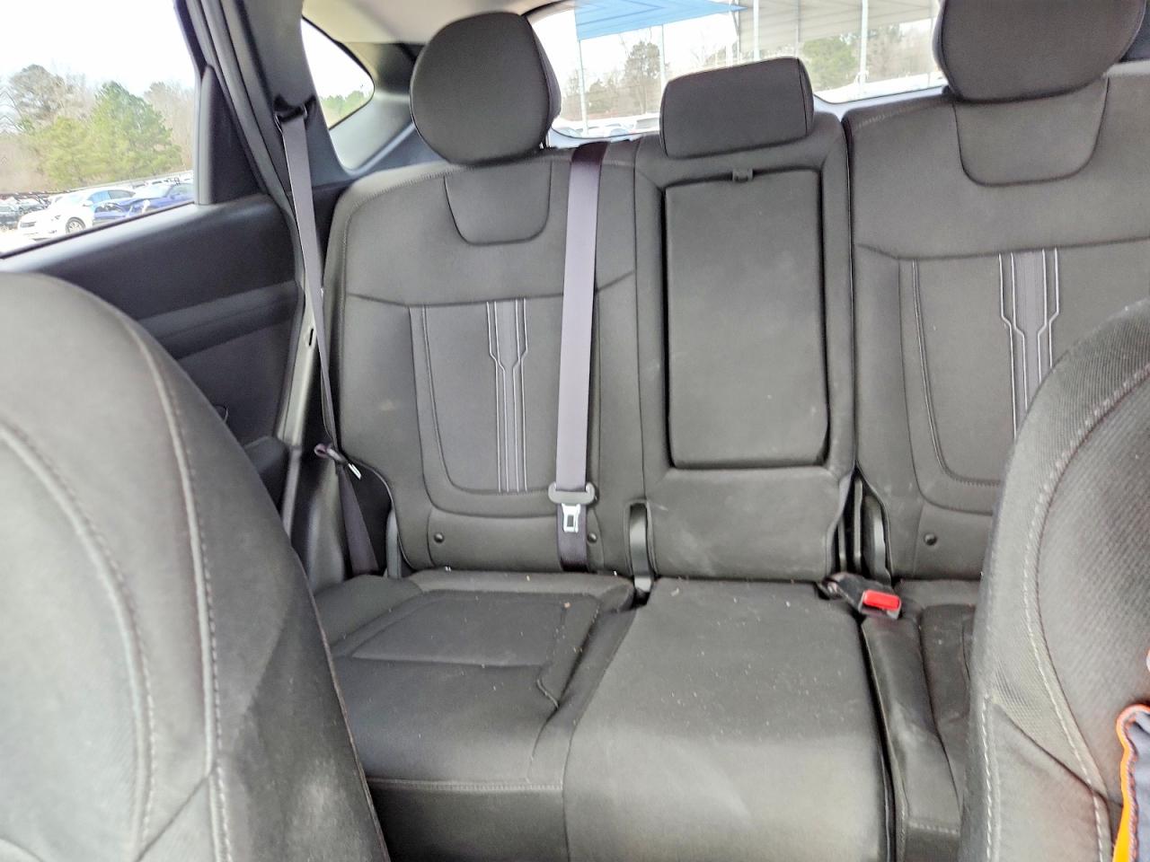 2025 HYUNDAI TUCSON SEL photo 19