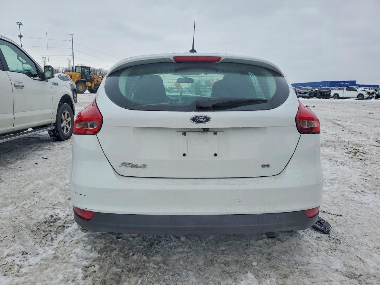 2017 FORD FOCUS SE photo 11