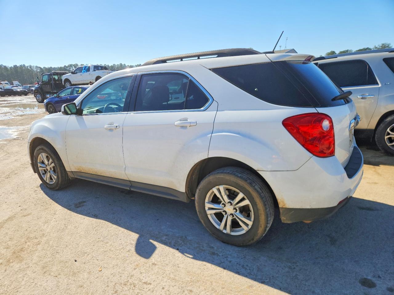 2015 CHEVROLET EQUINOX LT photo 2