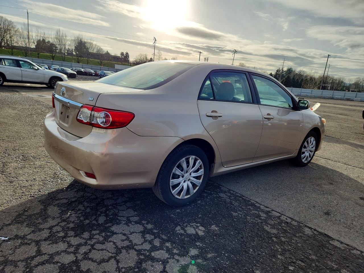 2012 TOYOTA COROLLA BASE photo 3