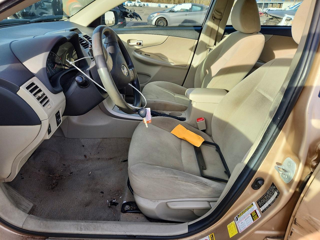 2012 TOYOTA COROLLA BASE photo 7