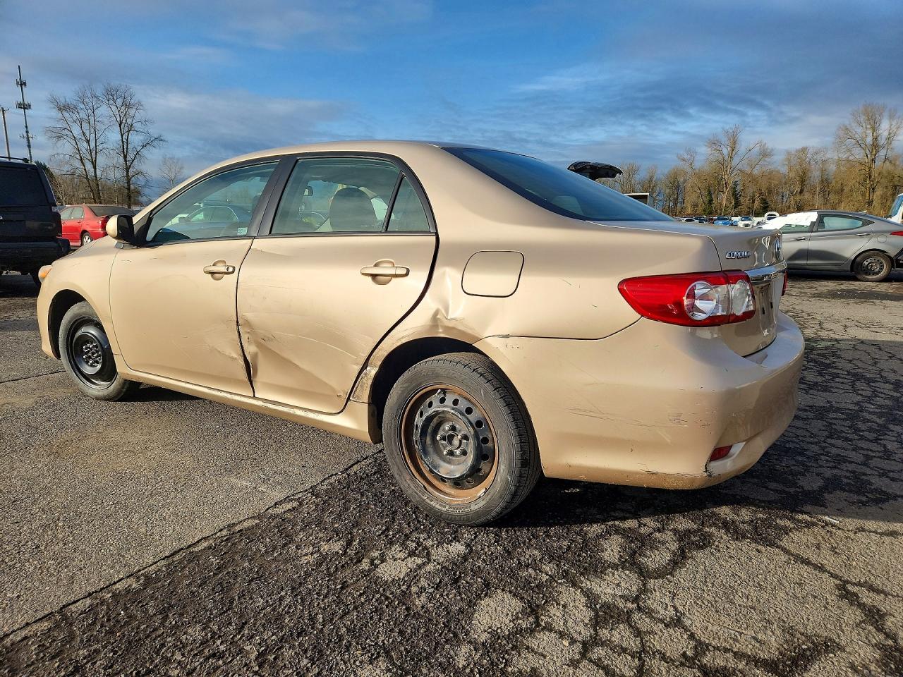 2012 TOYOTA COROLLA BASE photo 2