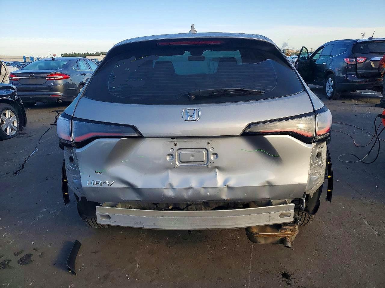 2024 HONDA HR-V LX photo 6