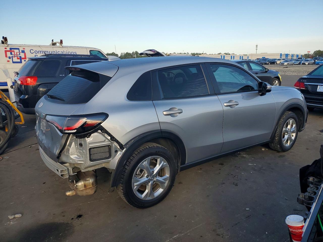 2024 HONDA HR-V LX photo 3