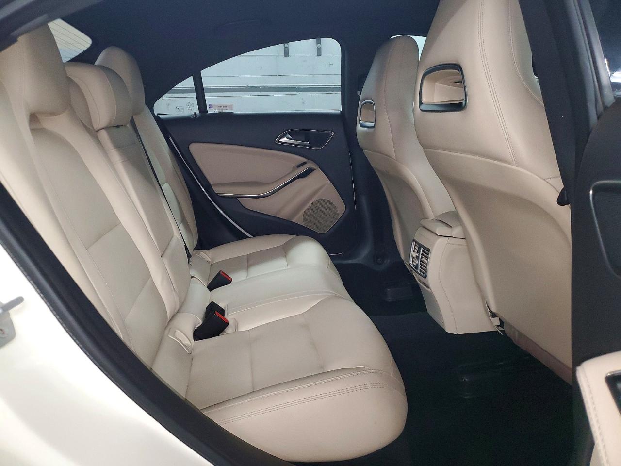 2016 MERCEDES-BENZ CLA 250 4MATIC photo 28