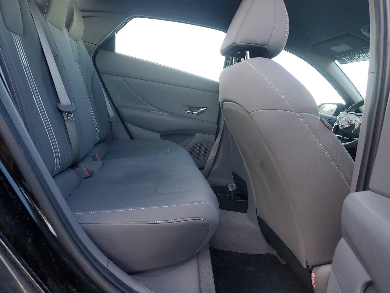2023 HYUNDAI ELANTRA SEL photo 28
