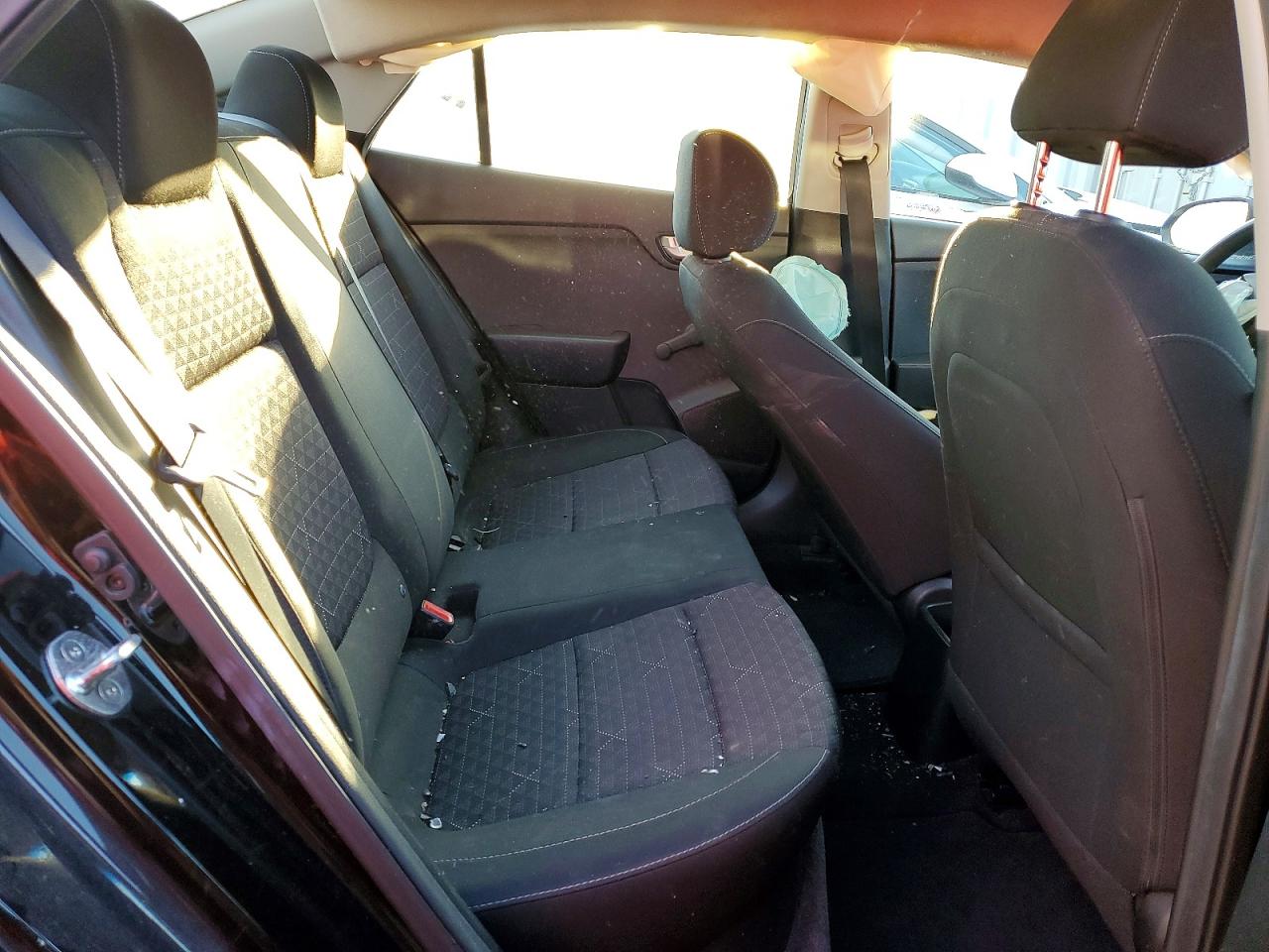 2018 KIA RIO LX photo 10