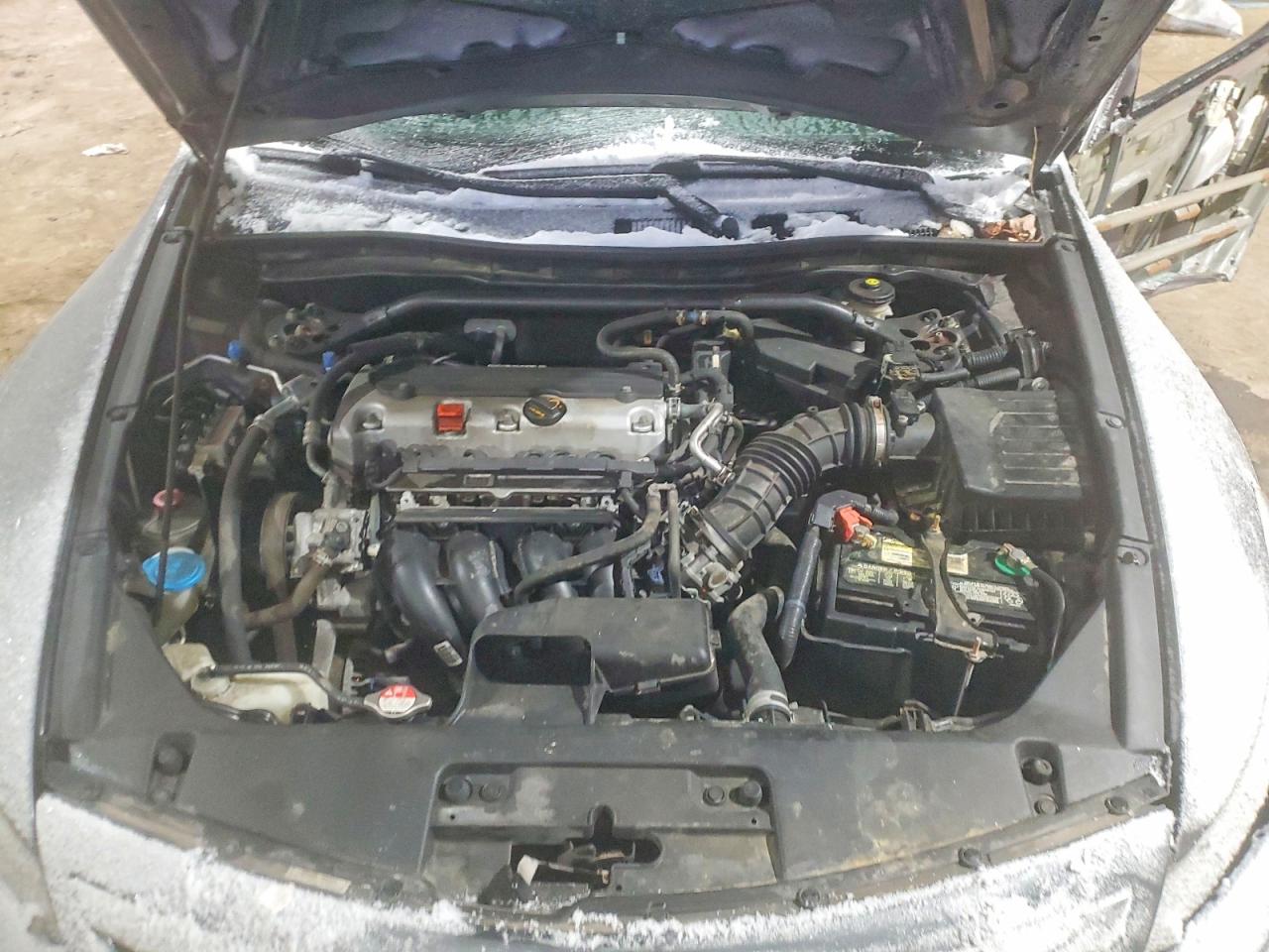 2011 HONDA ACCORD LX-S photo 21