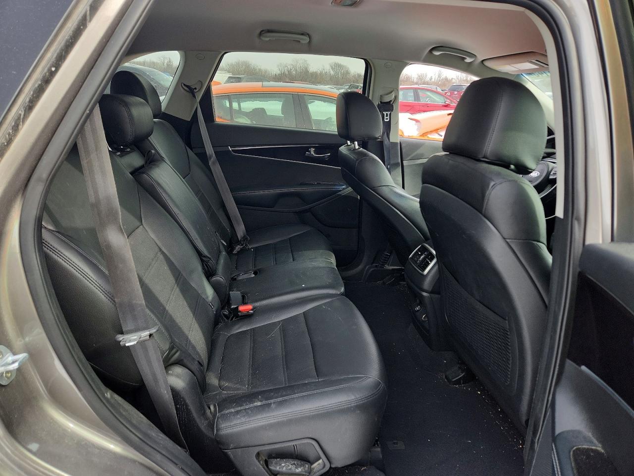 2017 KIA SORENTO LX photo 11